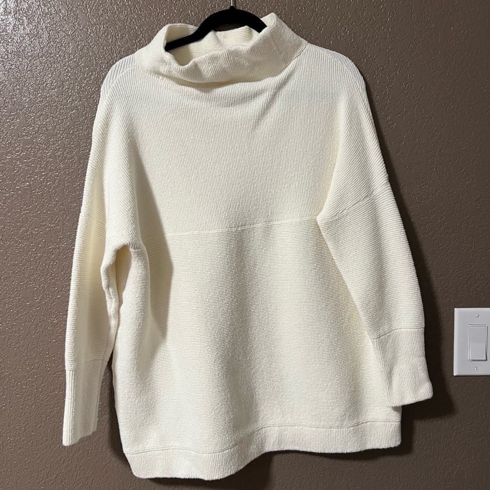 Free People Sweater - Picture 7 of 7